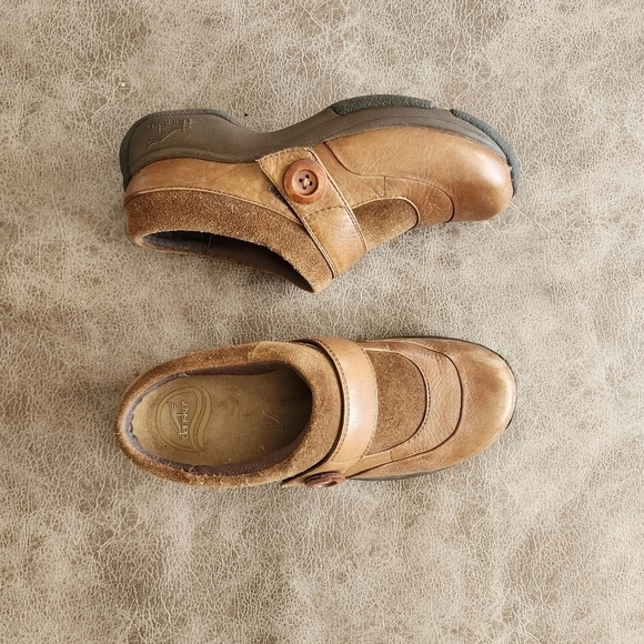 Dansko Shoes - Dansko Kaya Clogs